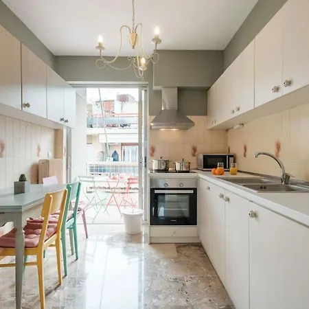 Margarita's Elegant Sunlit Palamidi View Appartement