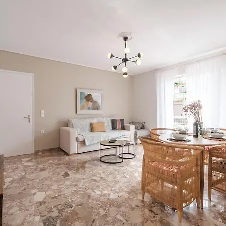 Margarita's Elegant Sunlit Palamidi View Apartment *
