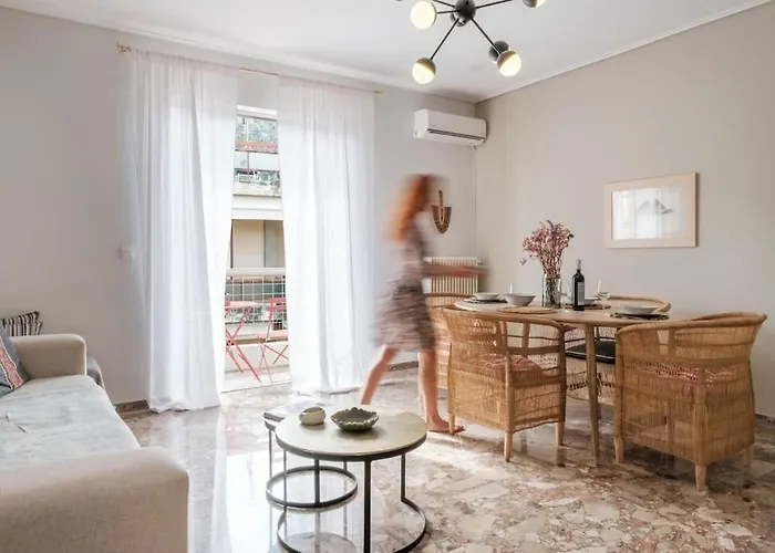 Apartamento Margarita's Elegant Sunlit Palamidi View *