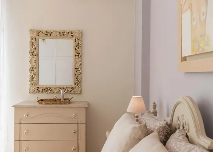 Apartamento Margarita's Elegant Sunlit Palamidi View